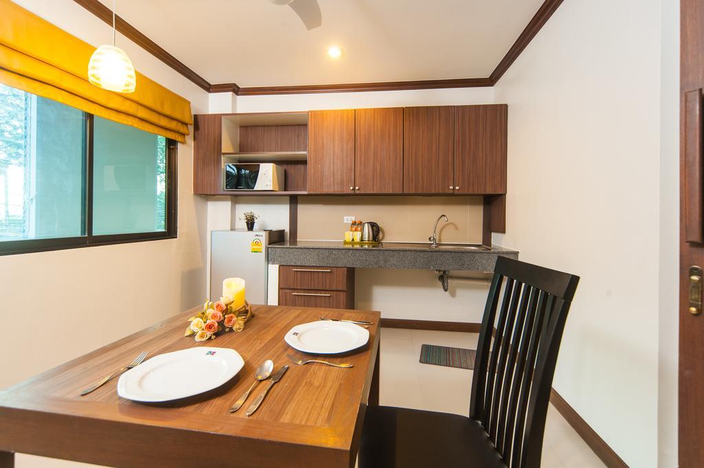 Ratana Hill Patong Aparthotel Eksteriør bilde